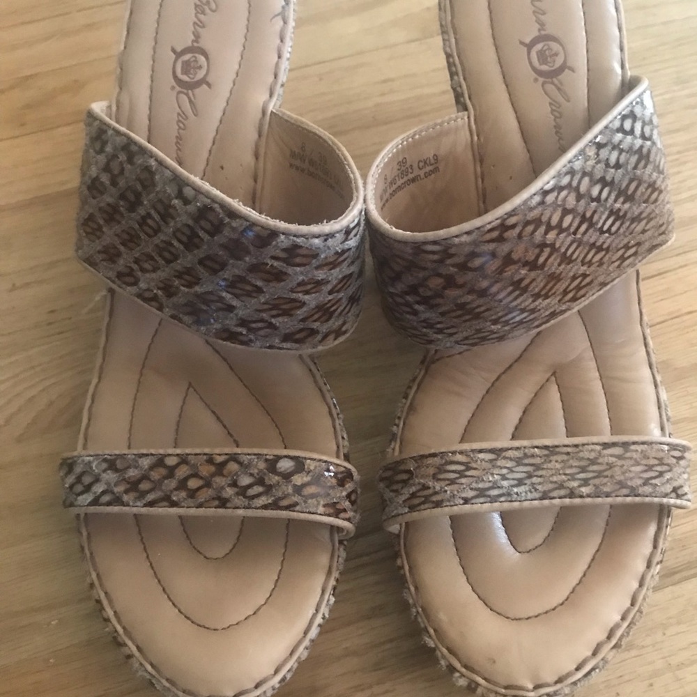 Born Crown Wedges 8/39 like new